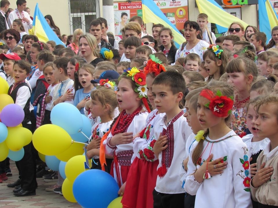 Фрагмент минулорічного свята Вишиванки